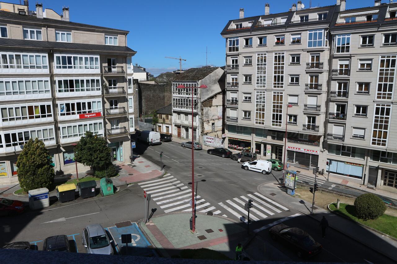 Foroplaza Porta San Pedro Pleno Centro Vistas Muralla Lugo Bagian luar foto